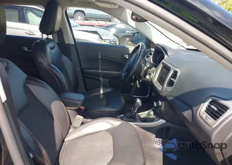 2018 Jeep Compass Latitude 4X4 from USA, damaged, VIN 3C4NJDBBXJT313943